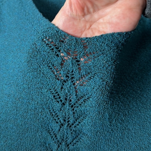 LC Lauren Conrad Beautiful deep teal Pullover Sweater, longer in back, XXL - Picture 8 of 9